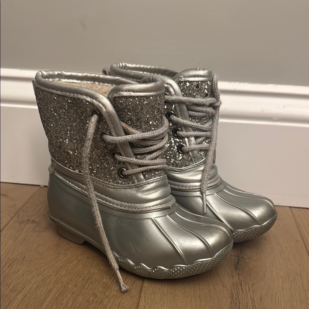 Josmo Silver Insulated Winter Boots